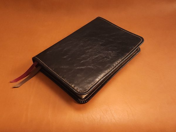 Black sheepskin leather LSB Wide Margin Bible with honey brown perimeter stitching and two ribbons - Image 2