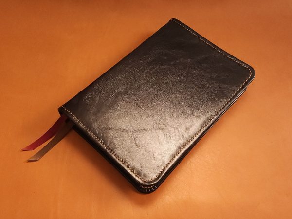 Black sheepskin leather LSB Wide Margin Bible with honey brown perimeter stitching and two ribbons - Image 3