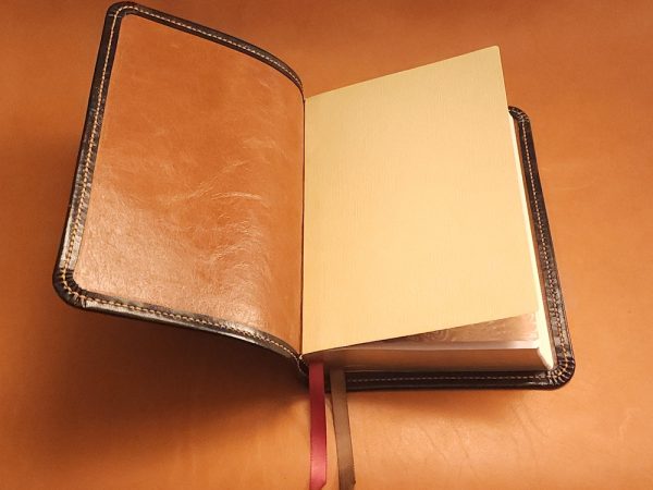 Black sheepskin leather LSB Wide Margin Bible with honey brown perimeter stitching and two ribbons - Image 10