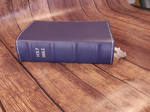 Blue cowhide leather Beautiful Word Bible with silver perimeter stitch and two silver ribbons - Image 6