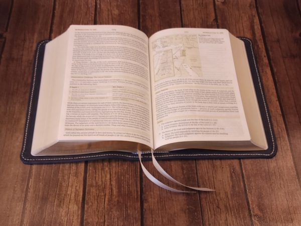 Blue cowhide leather Beautiful Word Bible with silver perimeter stitch and two silver ribbons - Image 4